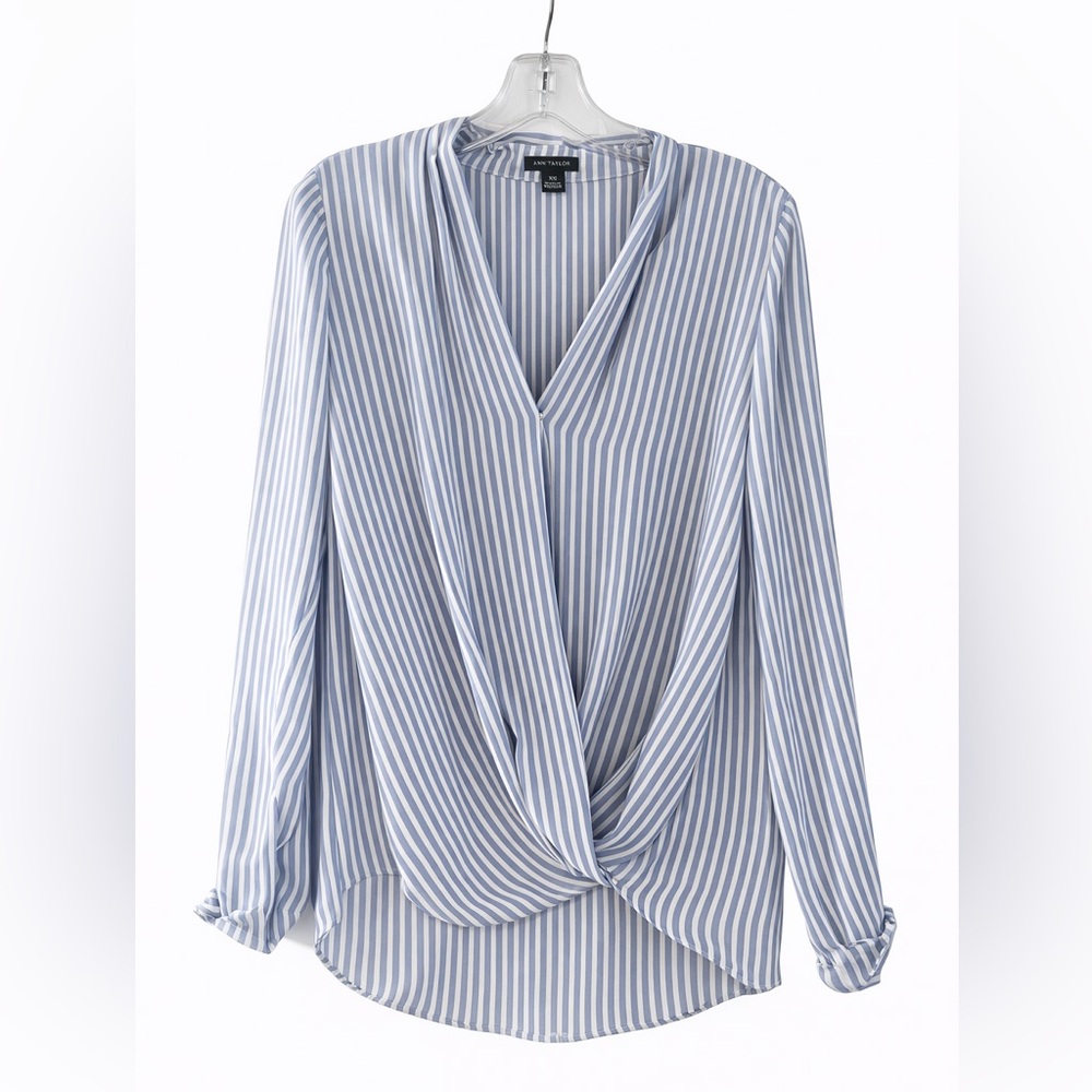 Ann Taylor Light Blue & White Striped Twist-Front V-Neck Blouse XS